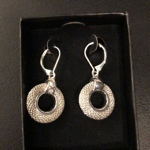 Karelia Earrings, silver in the original box and never use